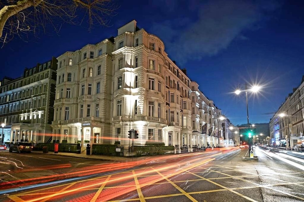 Ashburn Hotel