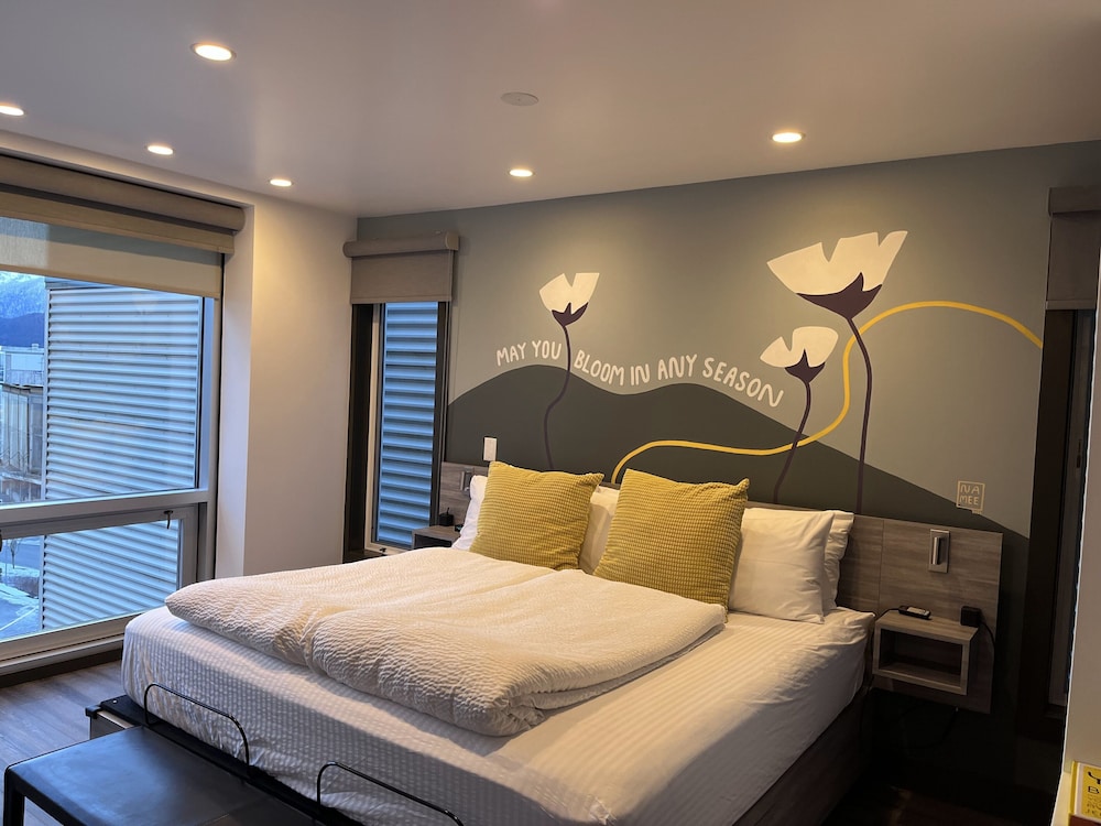 Silverbow Inn Hotel & Suites