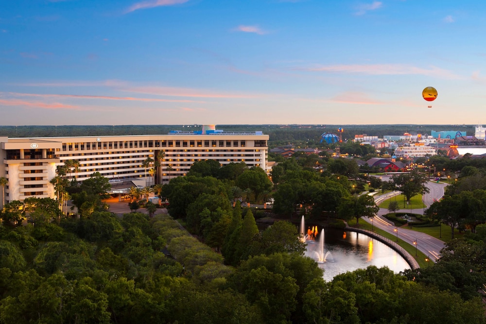 Hilton Orlando Lake Buena Vista - Disney Springs® Area
