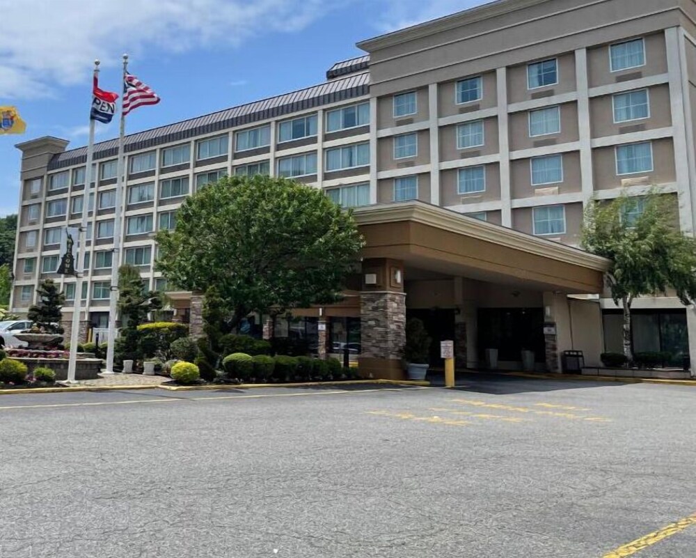 Mitchell Executive Hotel