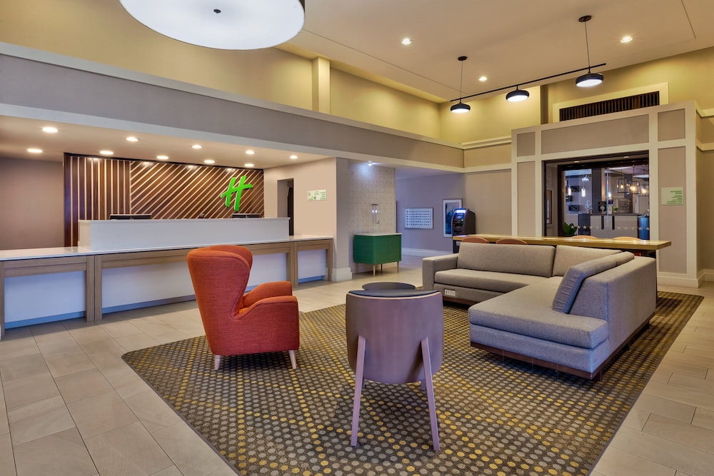 Holiday Inn Westbury - Long Island, an IHG Hotel