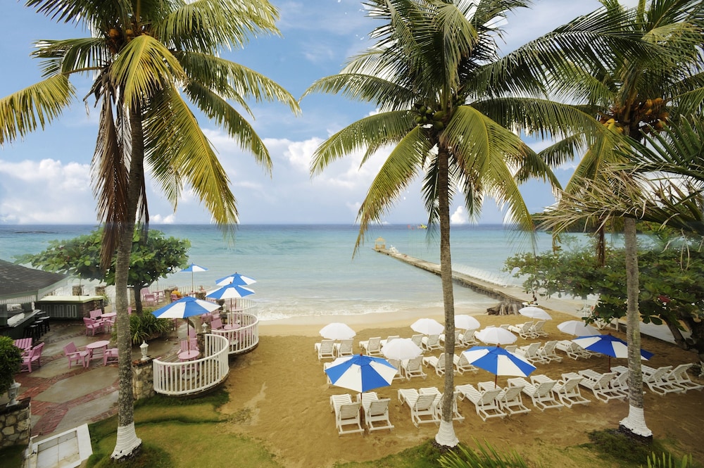 Shaw Park Beach Hotel & Spa