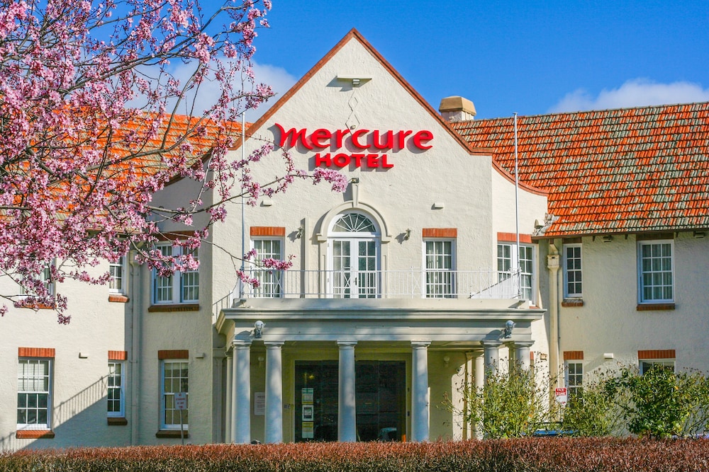 Mercure Canberra