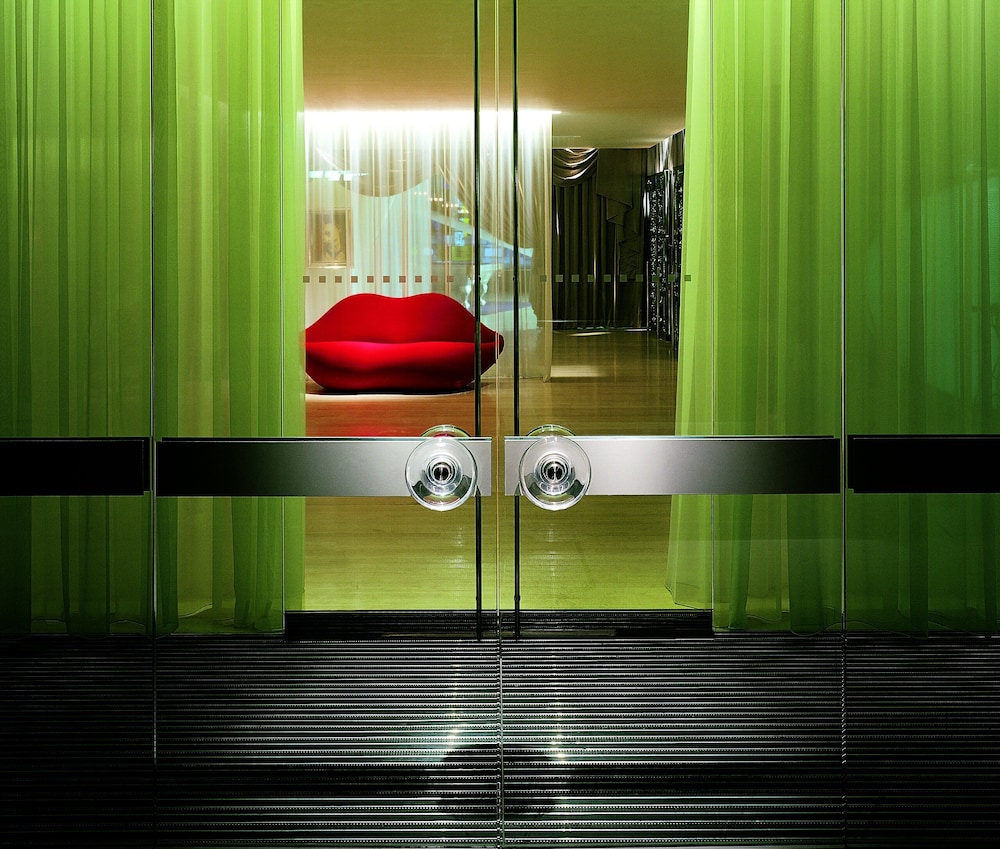 Sanderson London