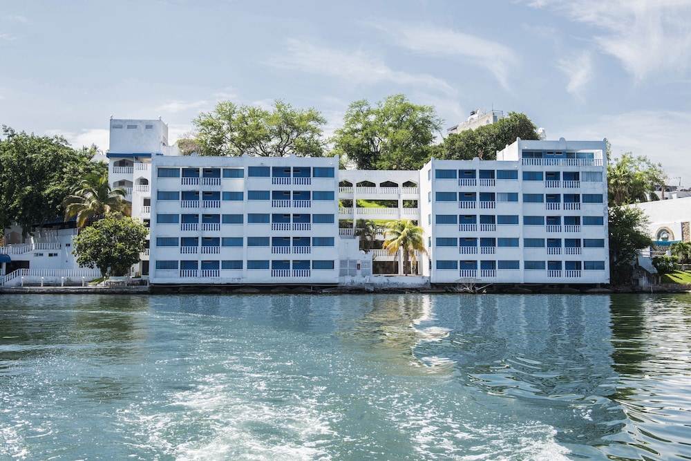 Hotel Villa Bejar Tequesquitengo
