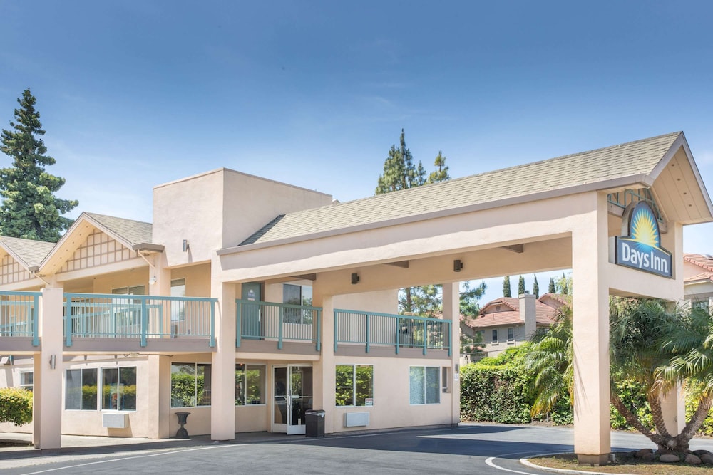 Days Inn by Wyndham Redwood City