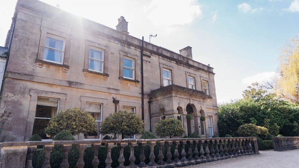 Charlton House Spa Hotel
