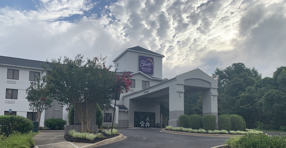 Sleep Inn & Suites