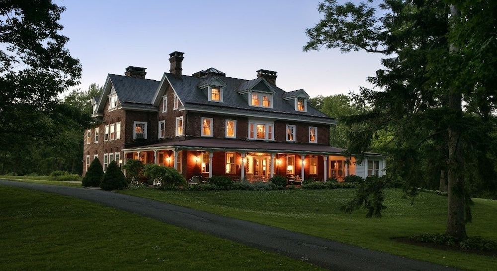 Cameron Estate Inn & Restaurant