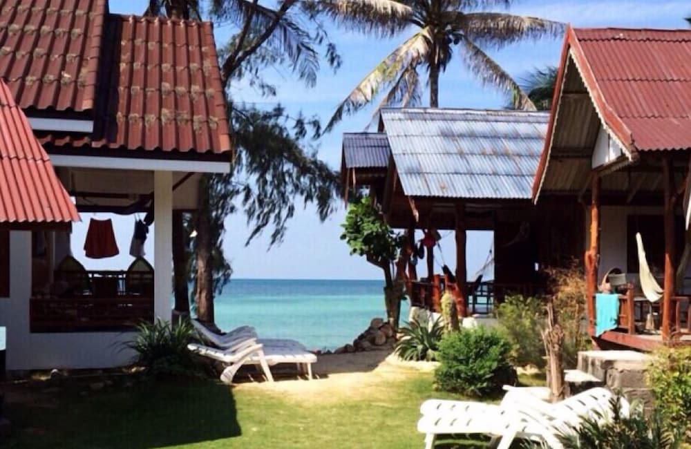 Hut Sun Bungalow