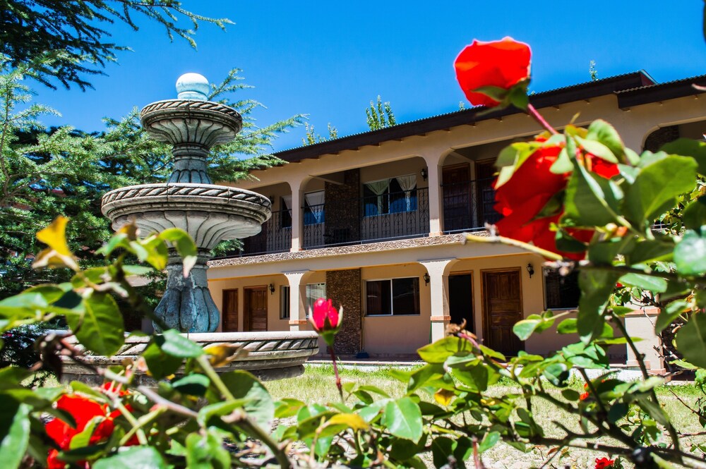 Hotel Cascada Inn