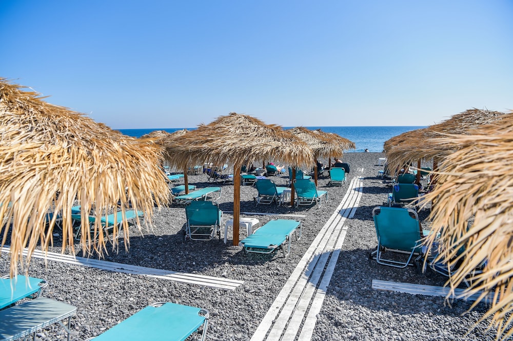 Nostos Beach