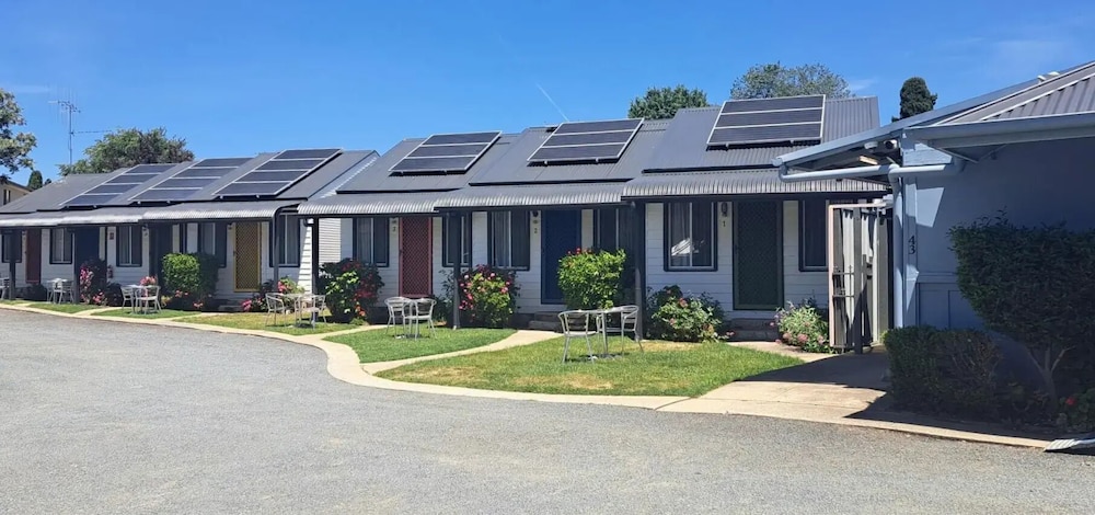 Canberra Ave Villas