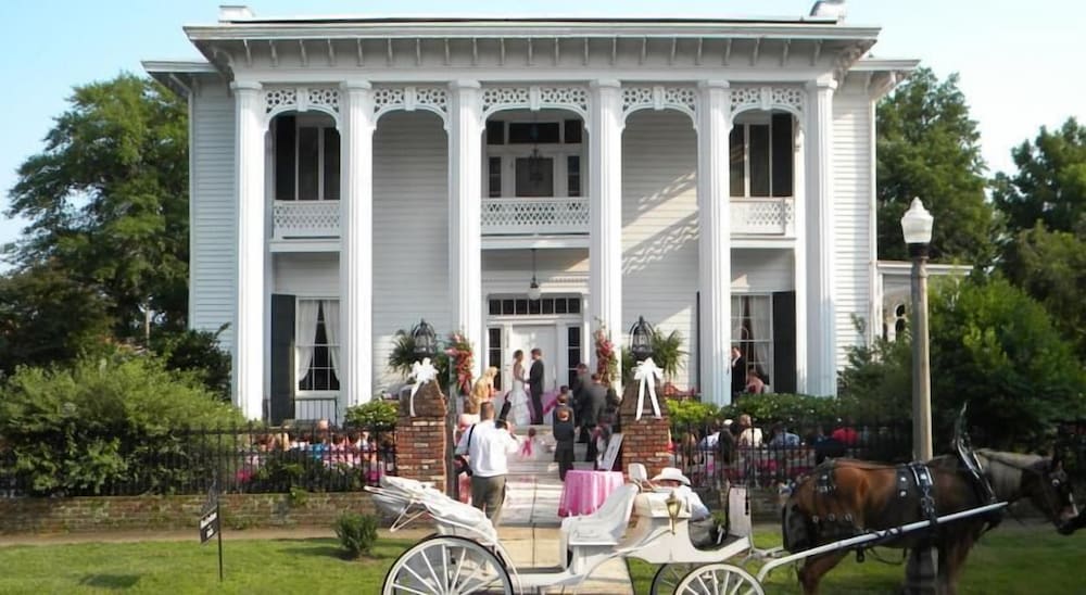 Shadowlawn Bed & Breakfast