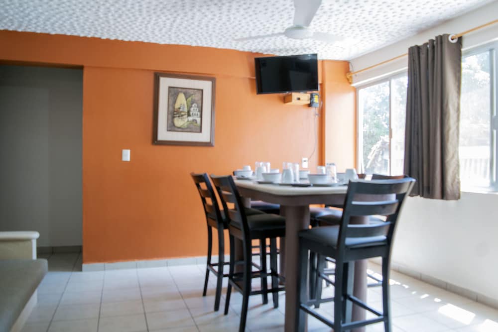 Isabel Suites Zihuatanejo