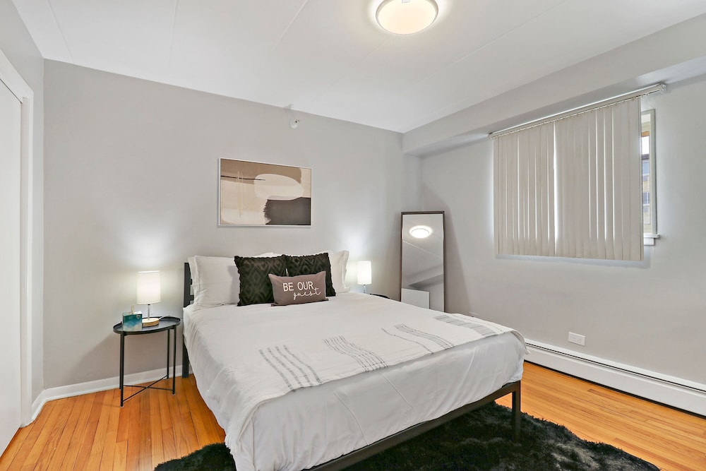 Cozy 1BR Apartment in Arlington Heights