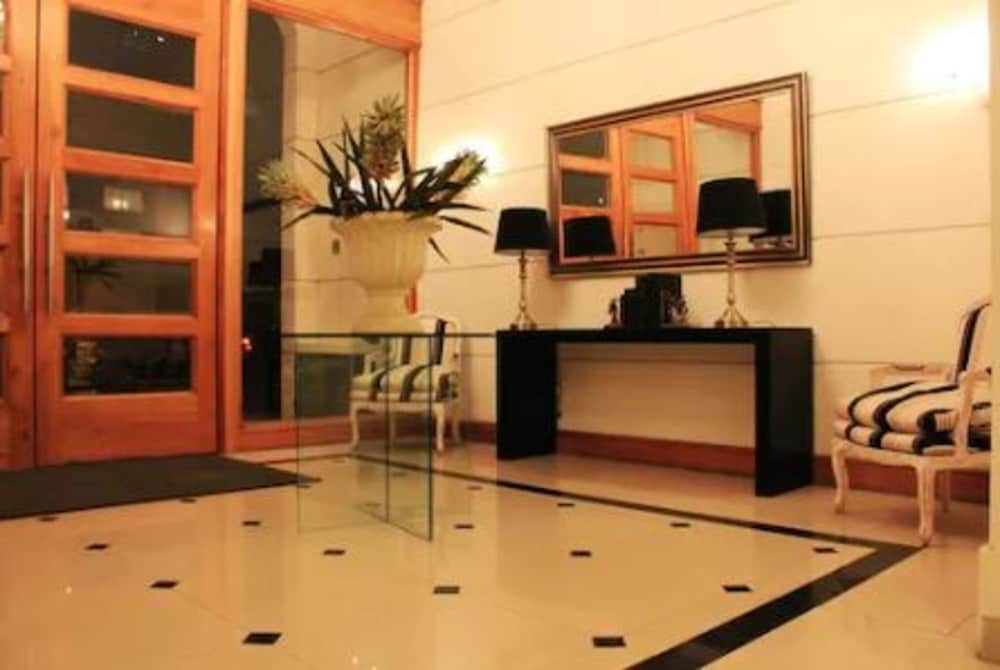 Plaza Paris Amistar