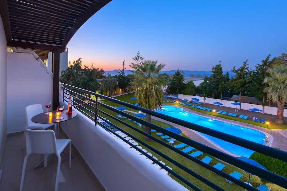 Matoula Beach Hotel