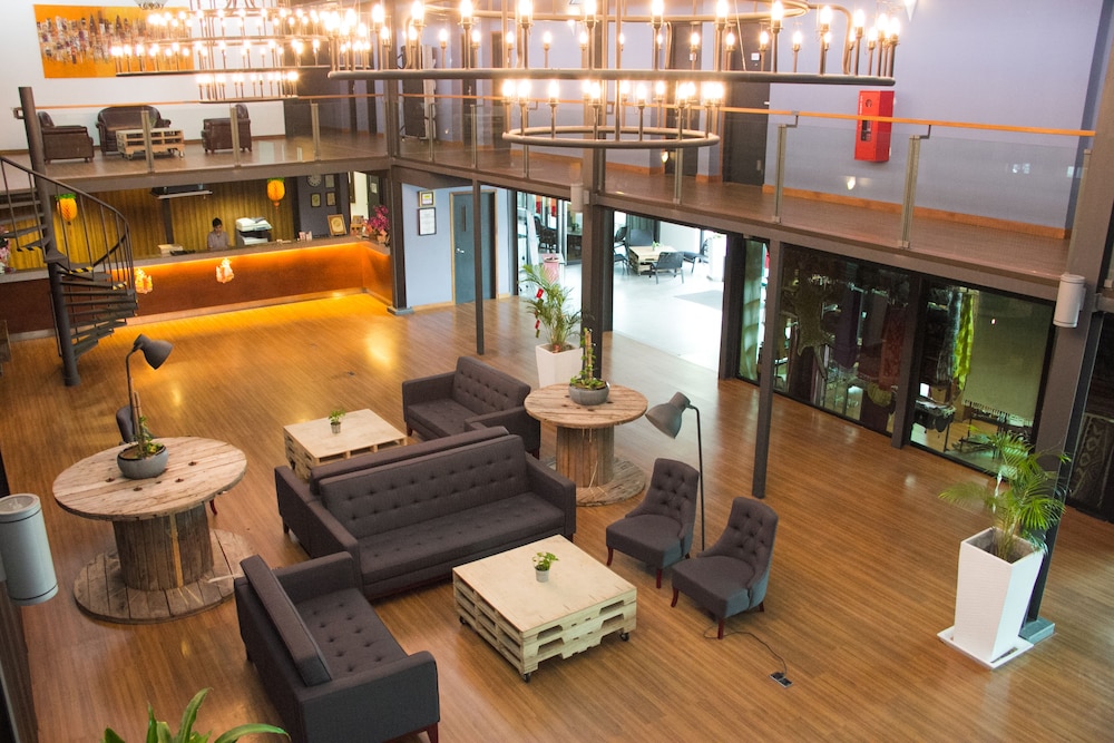 Quayside Hotel
