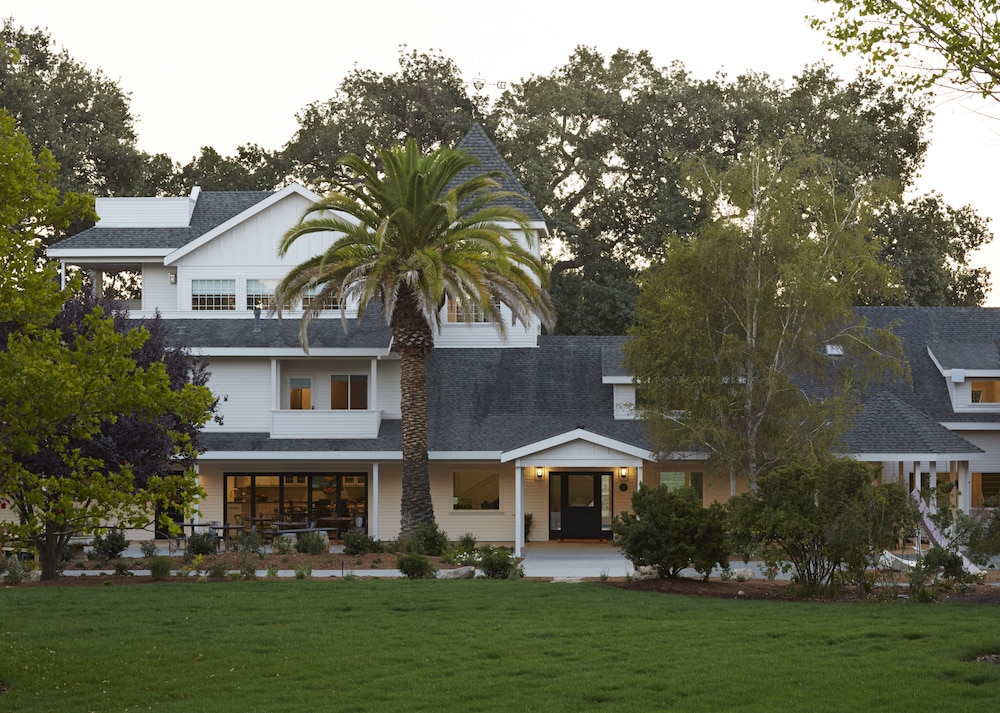 SummerWood Winery & Inn