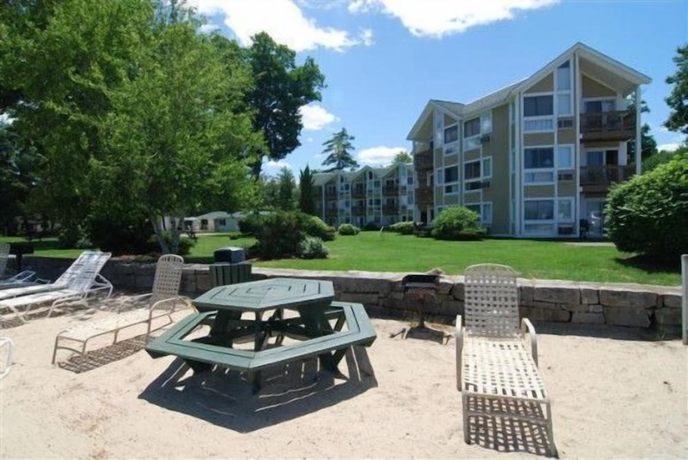 Misty Harbor Barefoot Beach Resort