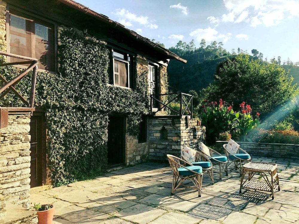Itmenaan Estate