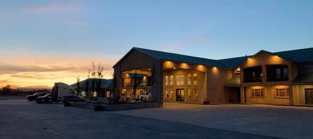 CB&M Executive Suites