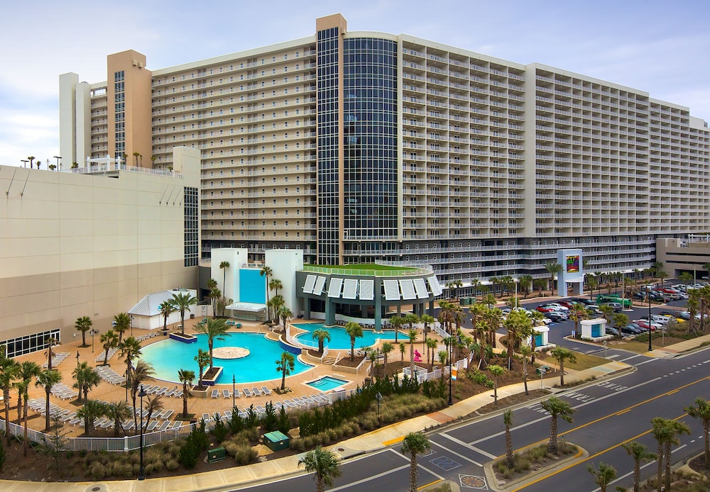 Laketown Wharf by Emerald View Resorts