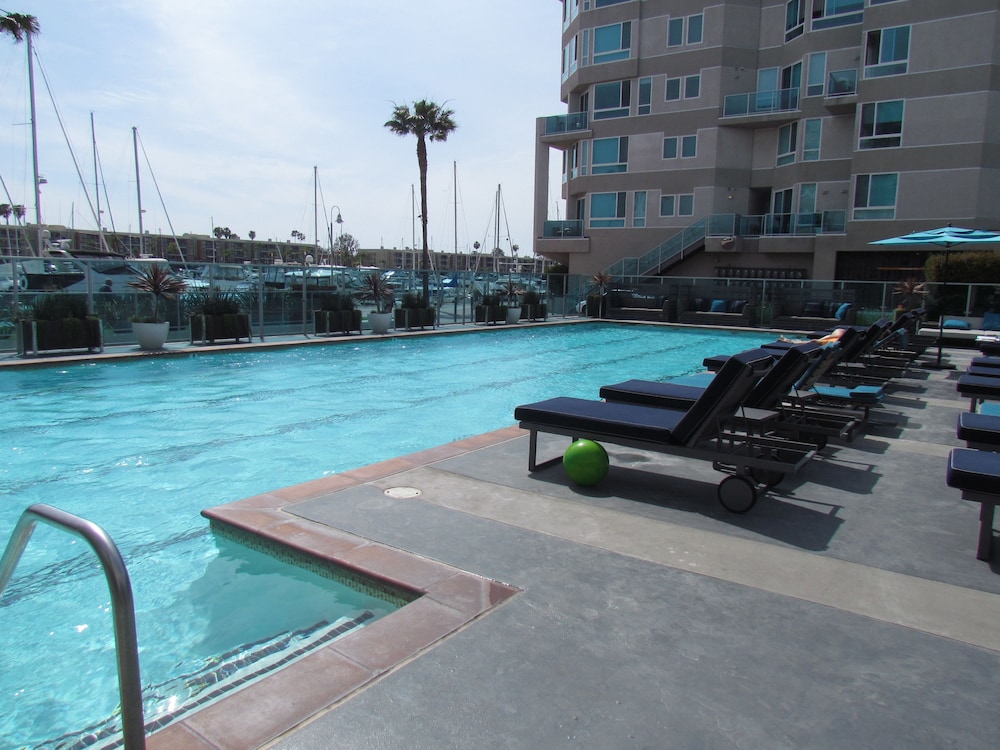 Romantic Studio with Bay View