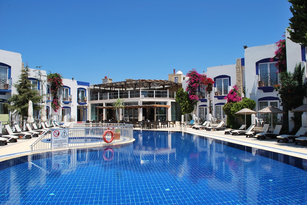 Serpina Hotel - Adults Only