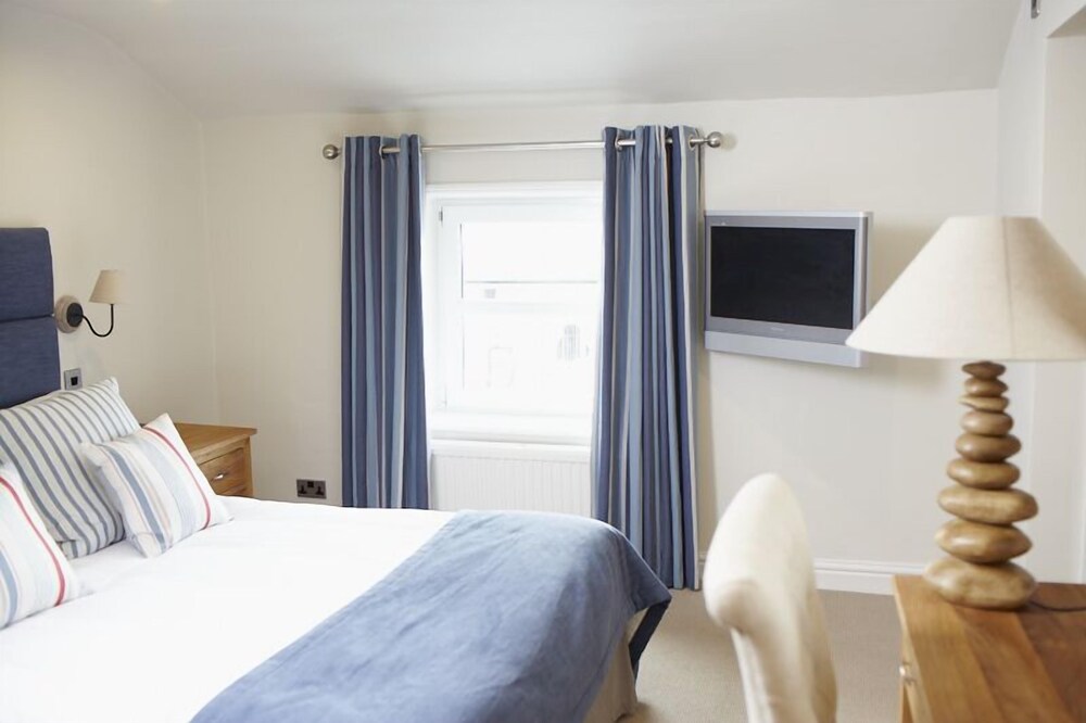 Clifton Arms Hotel