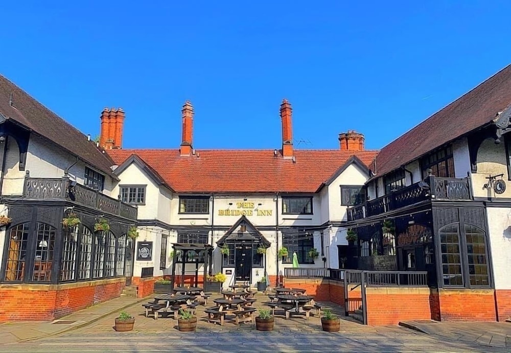 Bridge Inn Hotel