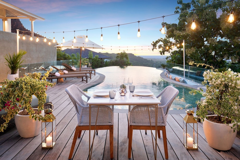 Hidden Hills Villas
