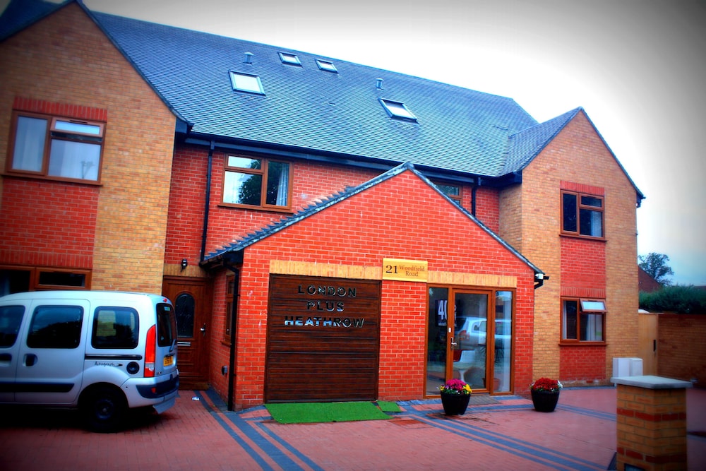 Heathrow Traveller B&B