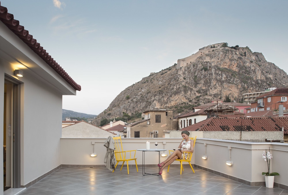 Athena Hotel