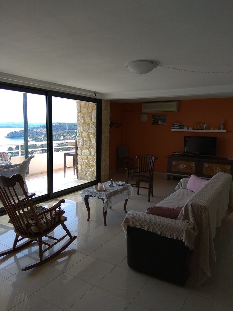Sarakinos Apartments