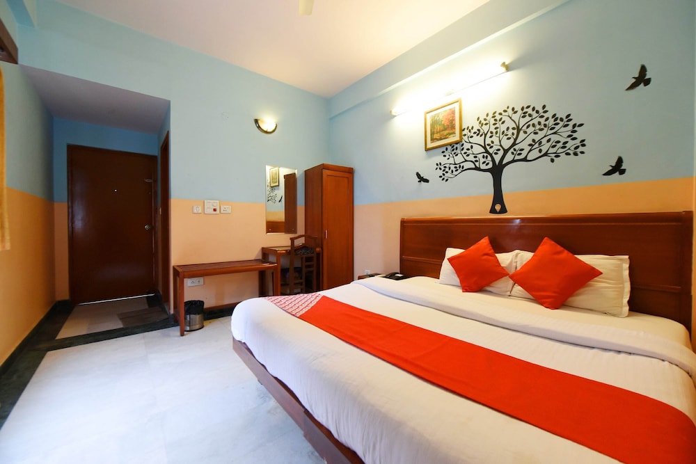 OYO 2249 Hotel Blue Bird