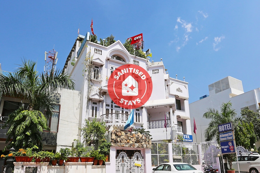 OYO 1992 Hotel Maan's Heritage