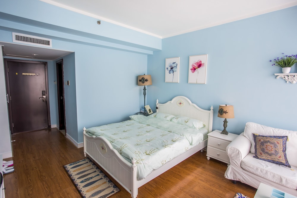 Lacasa Service Apartment