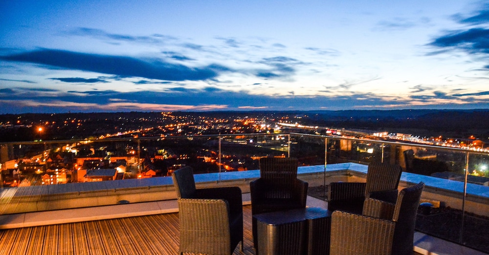 The Penthouse at Hewitt
