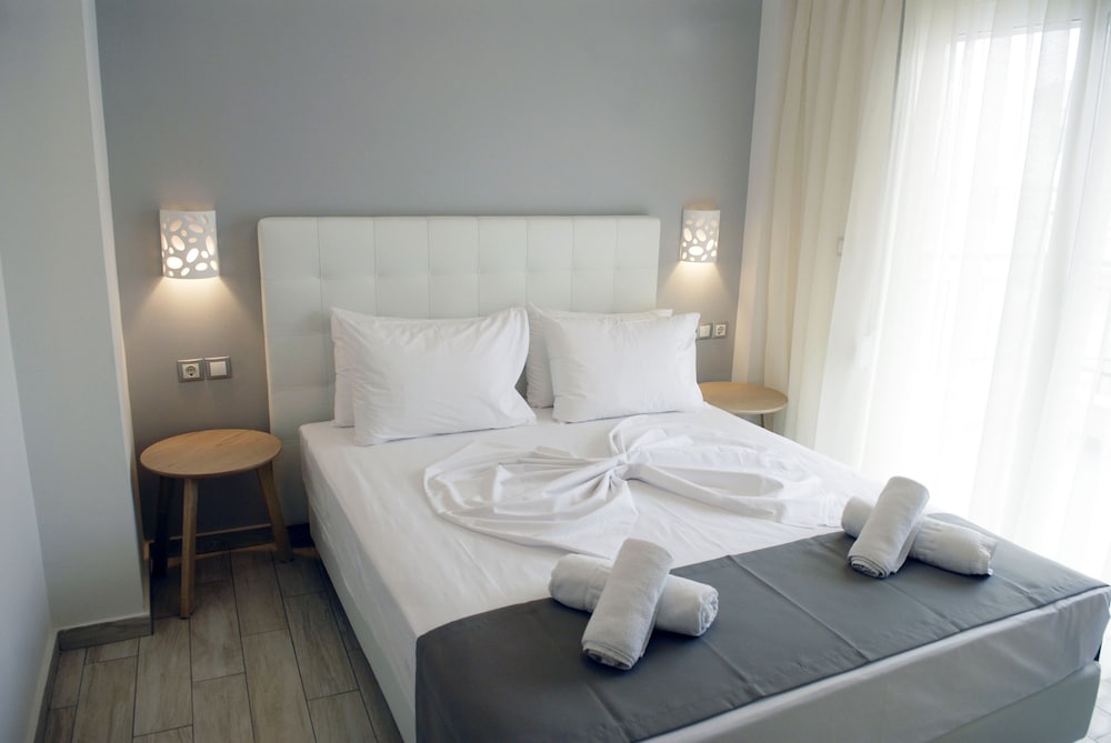 Litsa Apartments