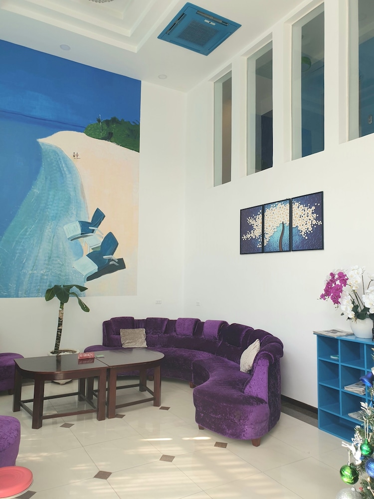 Modern Saigon Hotel 2