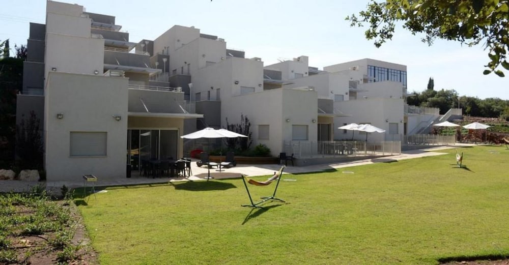 Keshet Eilon Villas and Suites