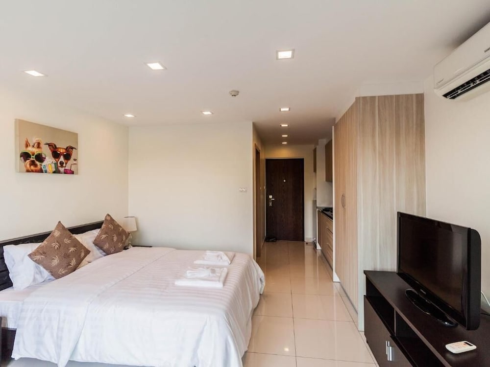 Laguna Bay 1  by PSR ASIA