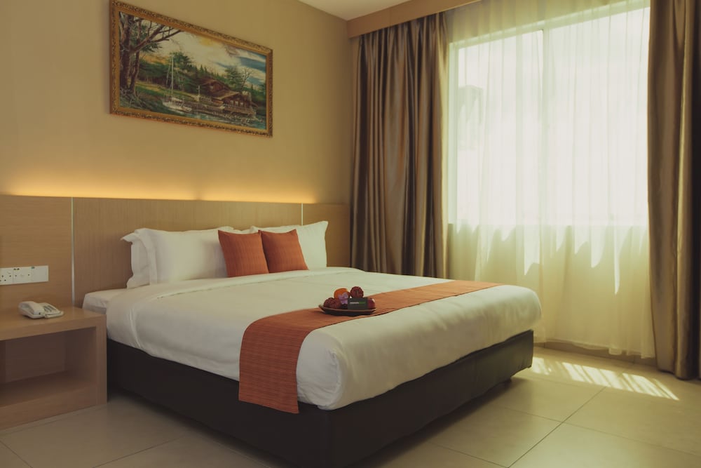 Paragon Lutong Hotel