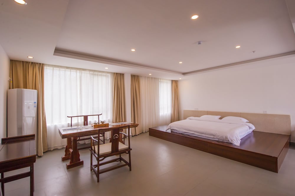 Yangshuo Tao House