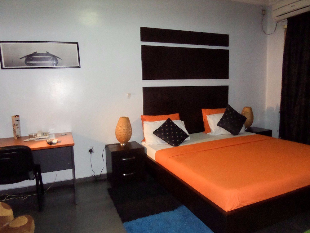 Precinct Comfort Services, Yaba