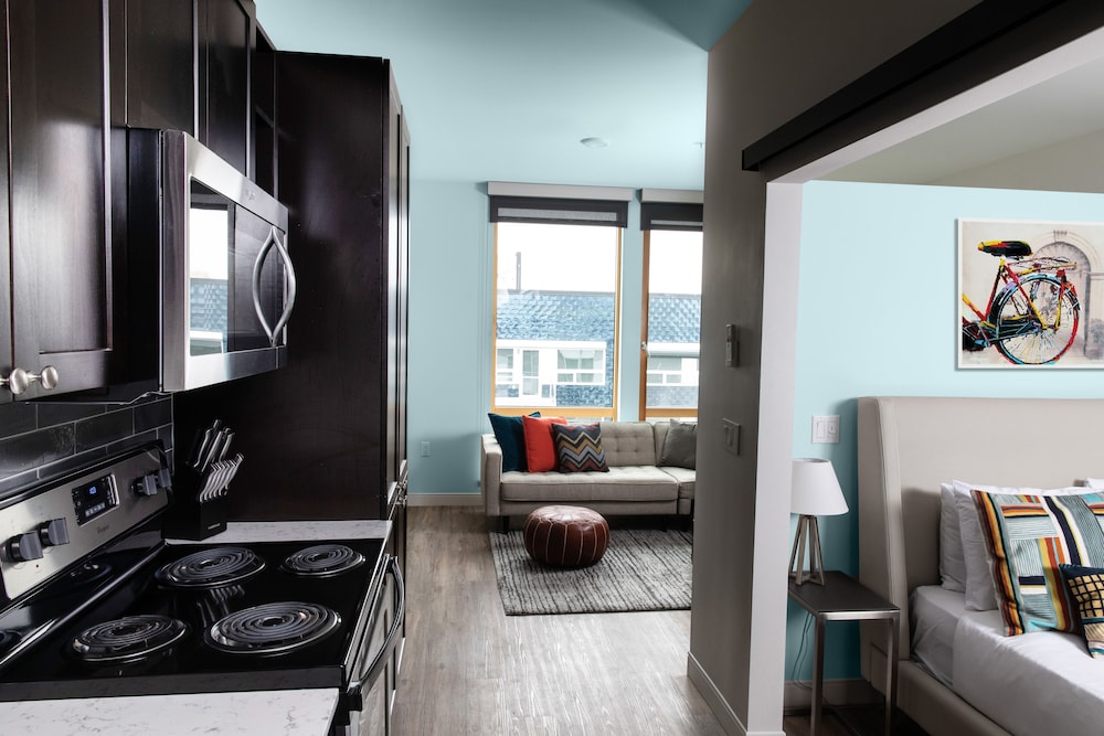 Domicile Suites at Cove