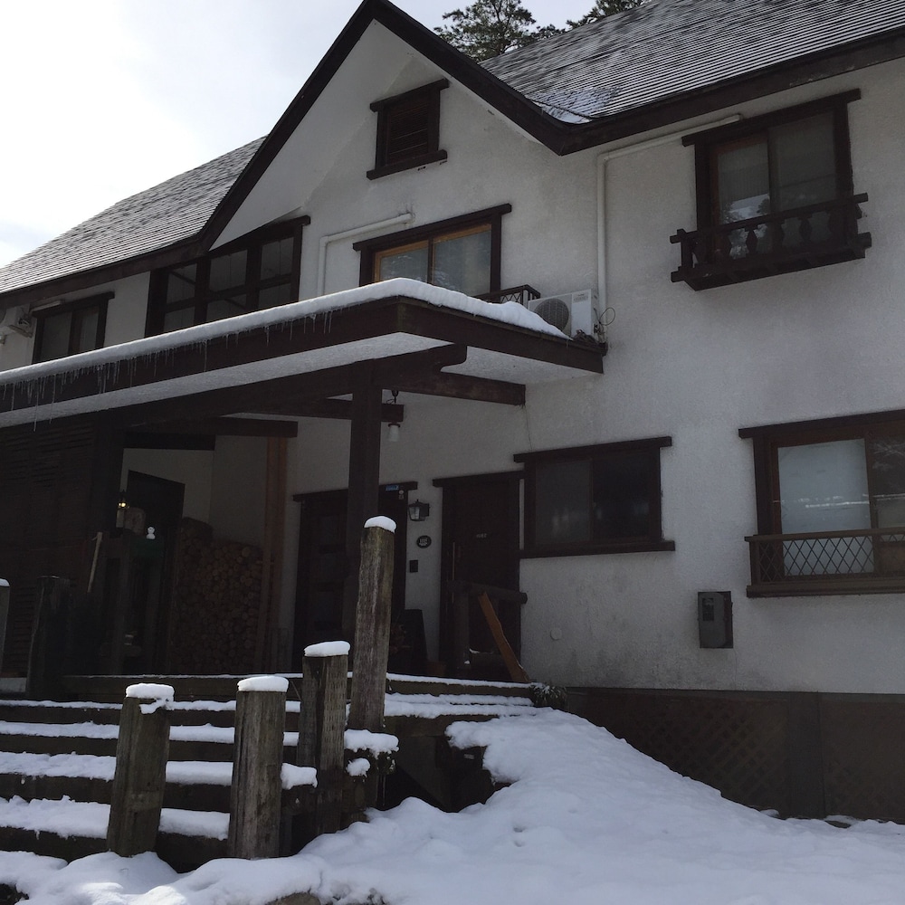 DEEP & STEEP LODGE HAKUBA