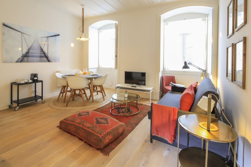 Bairro Alto Apartments by linc